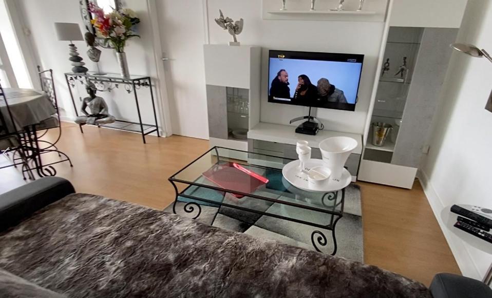 Le Mun-T2, 60M2, Balcons, Parking, Wifi, Linge, Produits, Face A La Gerdarmerie, Vue Cathedrale 兰斯 外观 照片