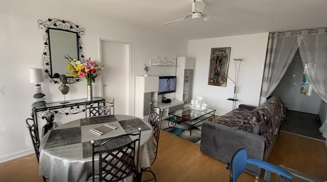 Le Mun-T2, 60M2, Balcons, Parking, Wifi, Linge, Produits, Face A La Gerdarmerie, Vue Cathedrale 兰斯 外观 照片