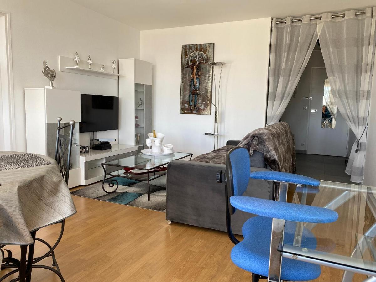 Le Mun-T2, 60M2, Balcons, Parking, Wifi, Linge, Produits, Face A La Gerdarmerie, Vue Cathedrale 兰斯 外观 照片